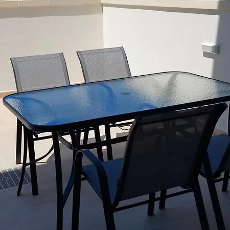 Casa Perlamare بيت للعطل