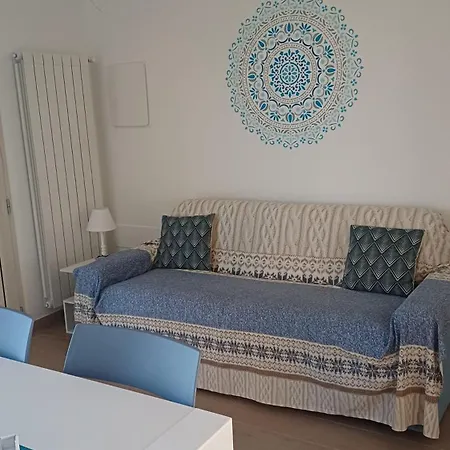 Casa Perlamare بيت للعطل