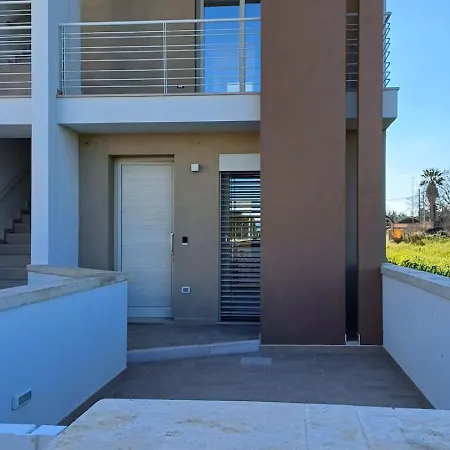 Casa Perlamare بيت للعطل